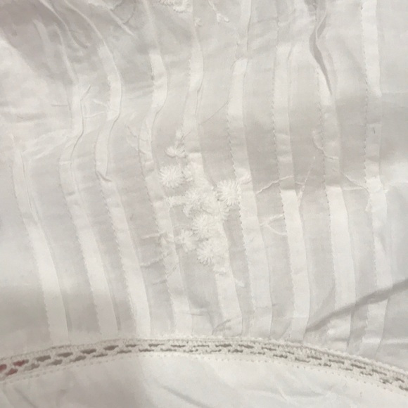 Embroidered Eyelet White Sleeveless Tunic M & L - Picture 6 of 6